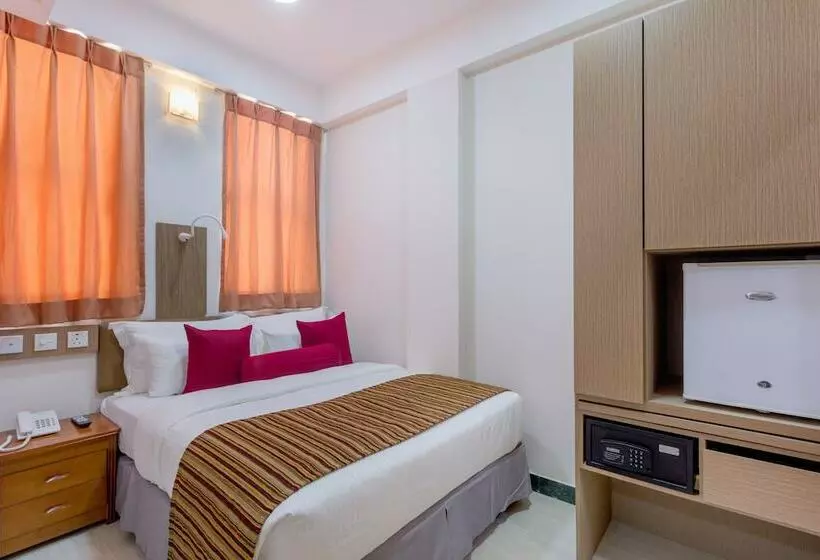 هتل Beehive Central