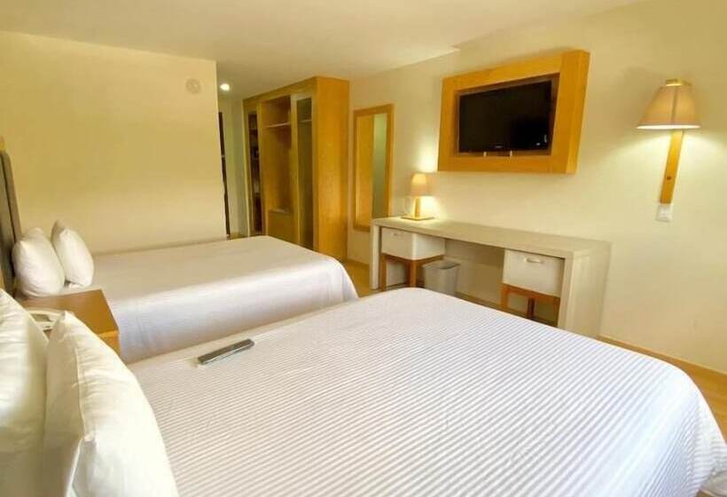 Отель Paris Fc Express