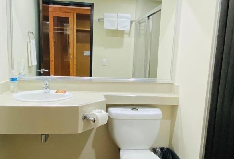 Отель Paris Fc Express