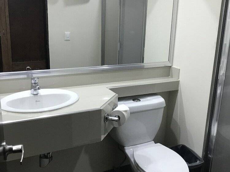 Отель Paris Fc Express