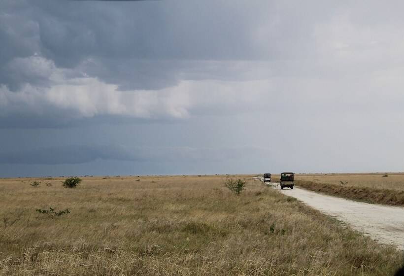 هتل Pelican Lodge And Camping