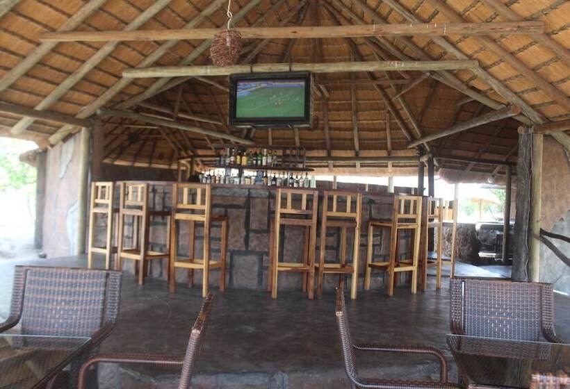 هتل Pelican Lodge And Camping