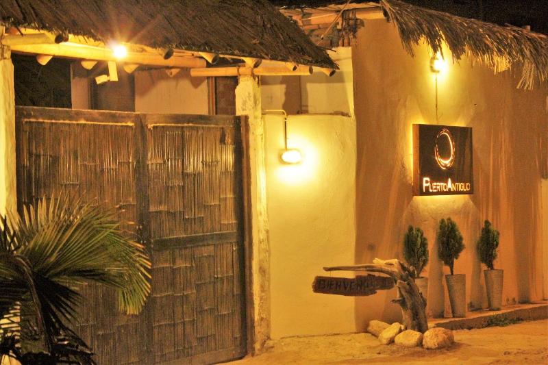 ホテル Puerto Antiguo