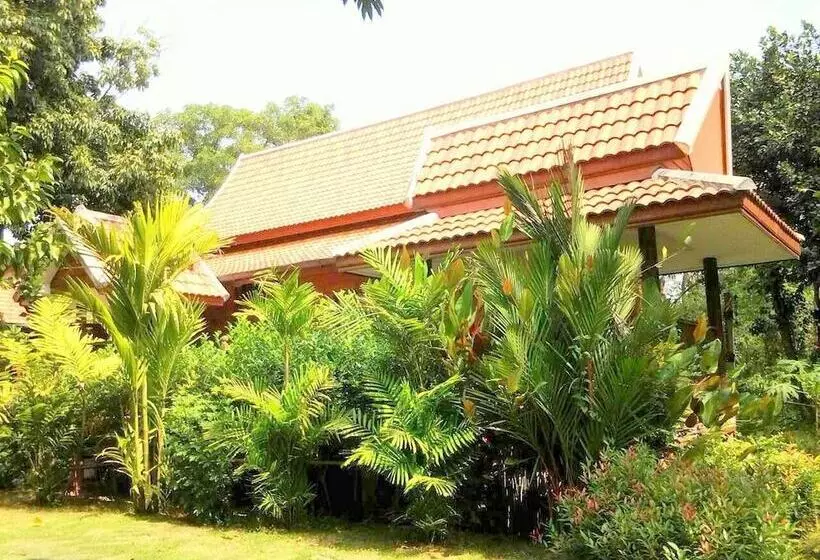 Hotelli Siam Tara Resort