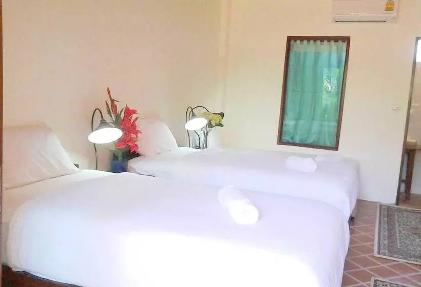 Hotelli Siam Tara Resort