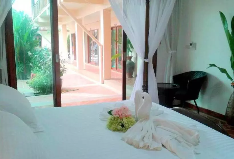 Hotelli Siam Tara Resort