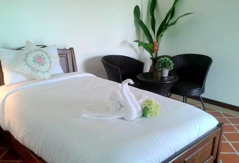 Hotelli Siam Tara Resort