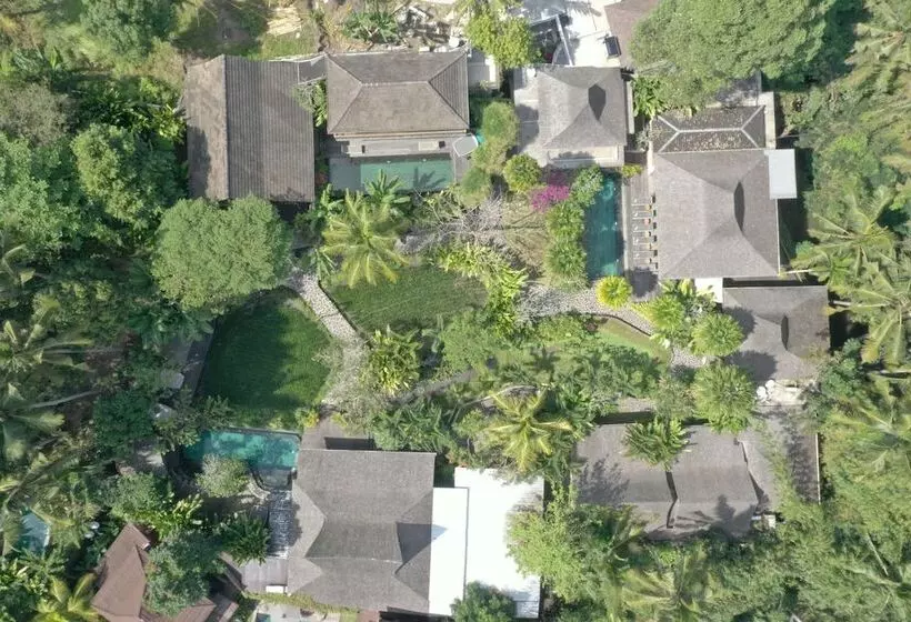 ホテル Surya Kembar Villas