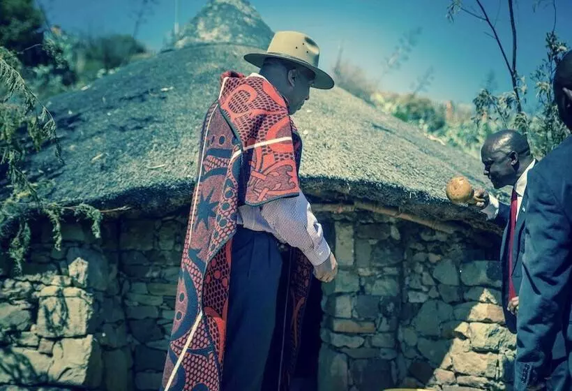 هتل Thaba Bosiu Cultural Village