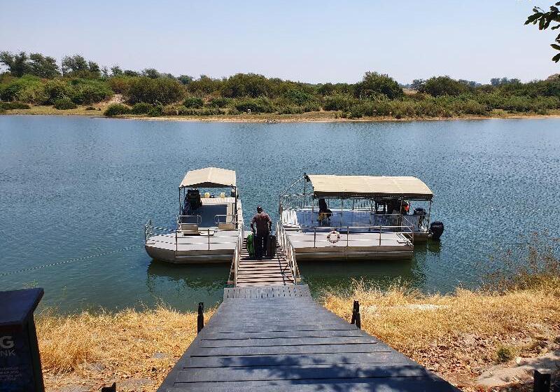 هتل Zambezi Mubala Lodge