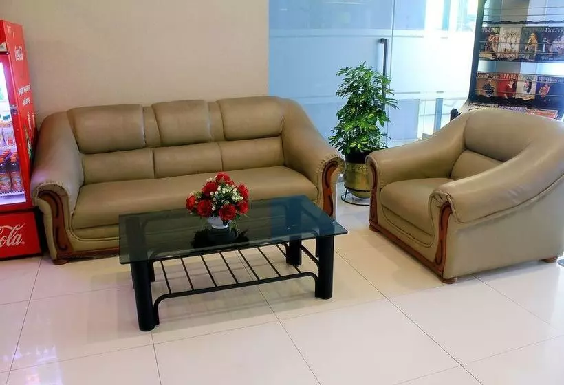ホテル Zen Rooms Lengkong Gatot Subroto