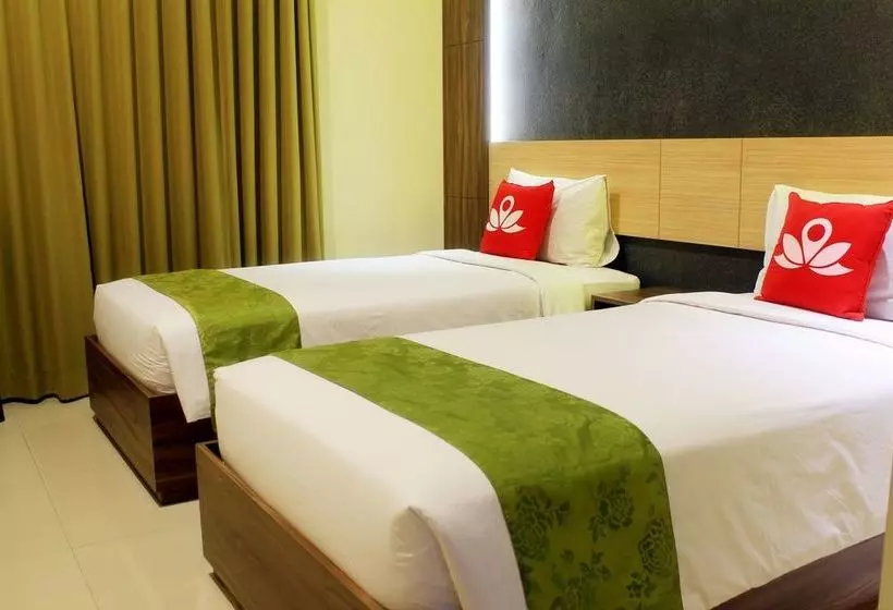 ホテル Zen Rooms Lengkong Gatot Subroto