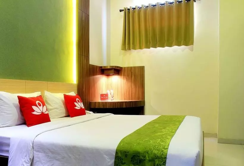 ホテル Zen Rooms Lengkong Gatot Subroto