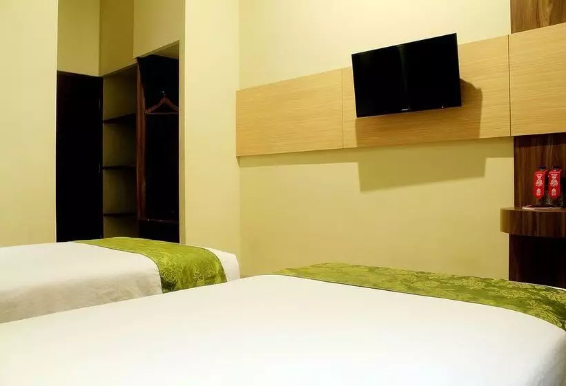 ホテル Zen Rooms Lengkong Gatot Subroto