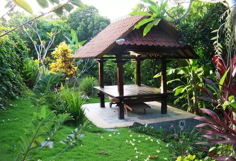 Kubu Ampo Villa