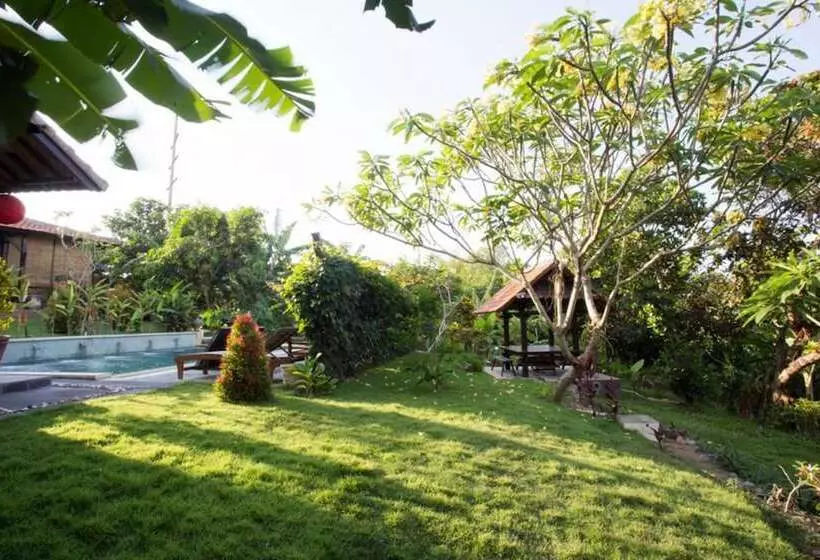 Kubu Ampo Villa