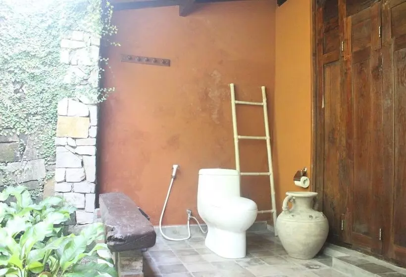 Kubu Ampo Villa