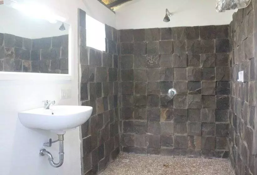 Kubu Ampo Villa