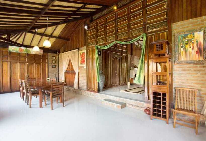 Kubu Ampo Villa