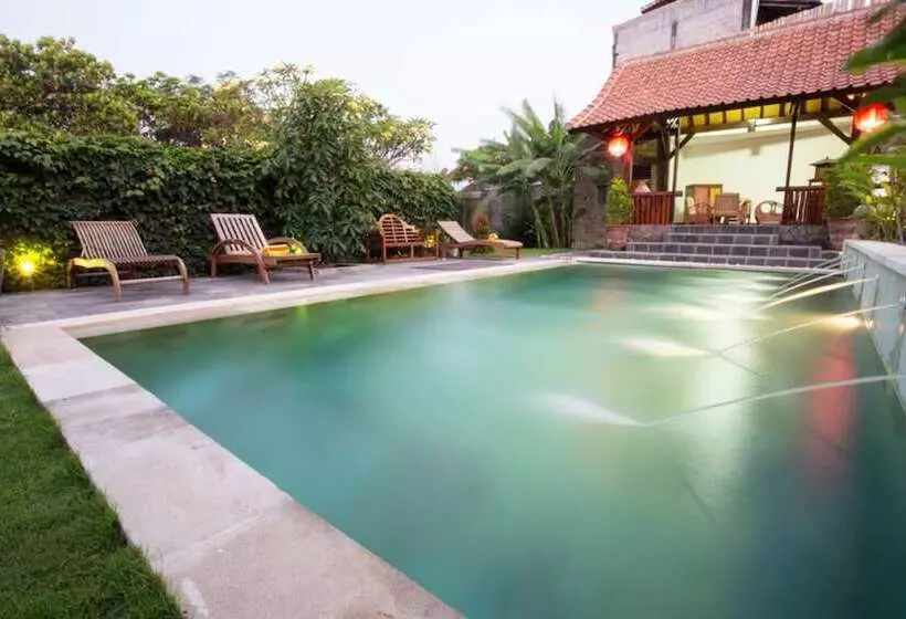 Kubu Ampo Villa
