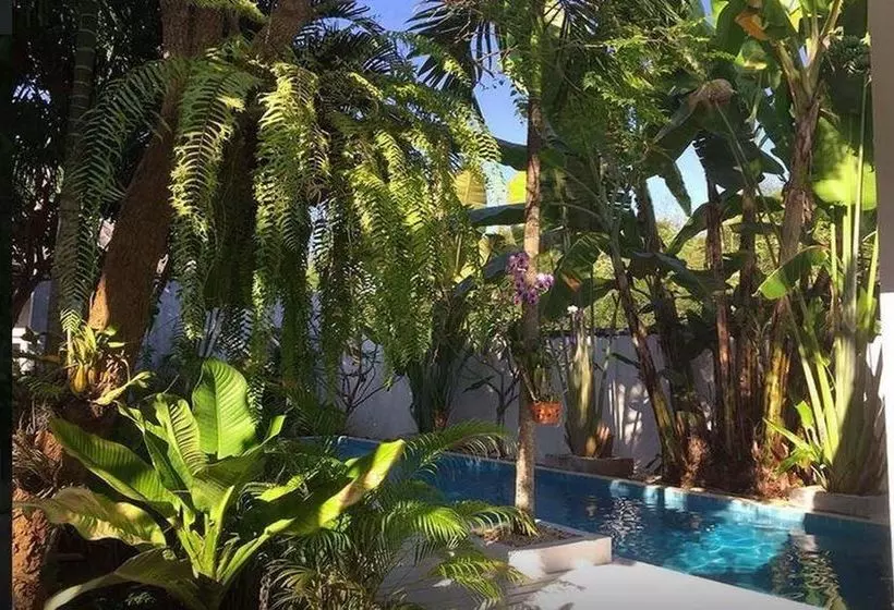 Majatalo Franjipani Home