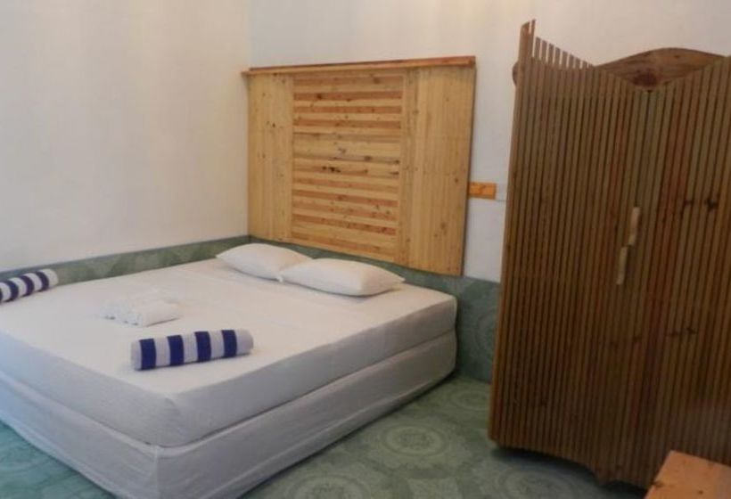 پانسیون Manta Inn