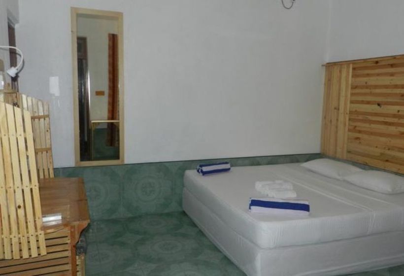 پانسیون Manta Inn