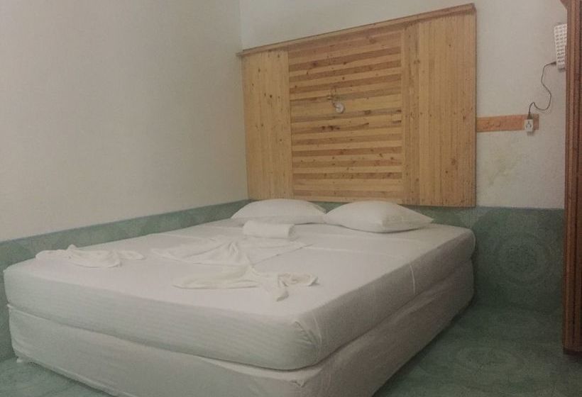 پانسیون Manta Inn