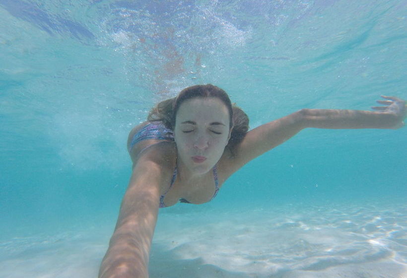 پانسیون Manta Inn