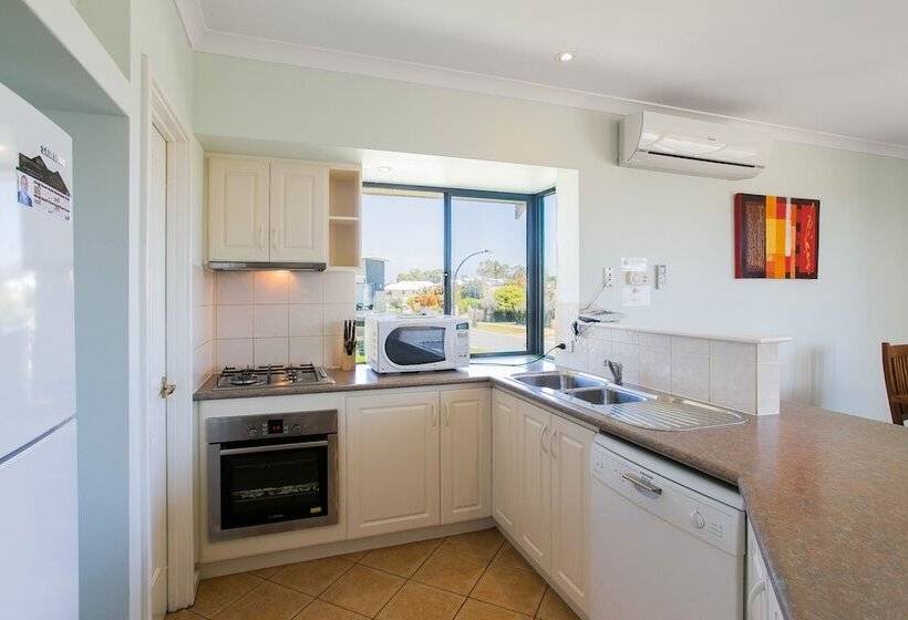 Seahaven Villas By Rockingham Apartments