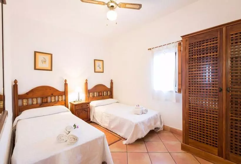 Villa Canseres