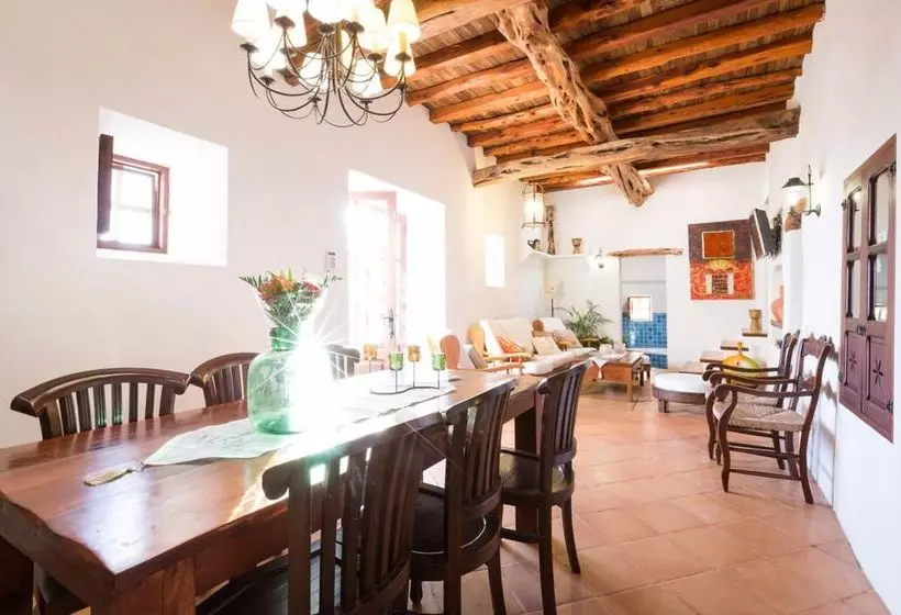 Villa Canseres