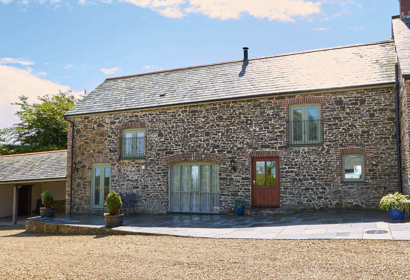 West Pennicknold Barn
