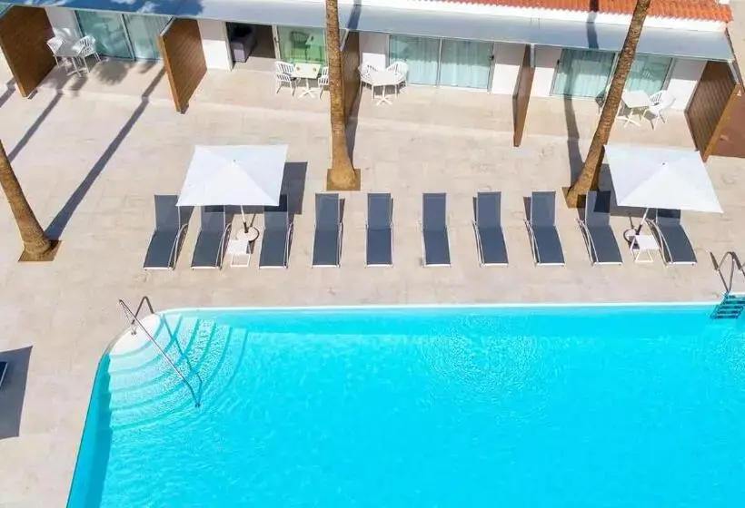 Sanom Beach Resort by Youroom - Adults Only