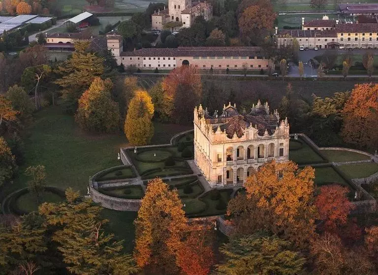 Agriturismo La Montecchia
