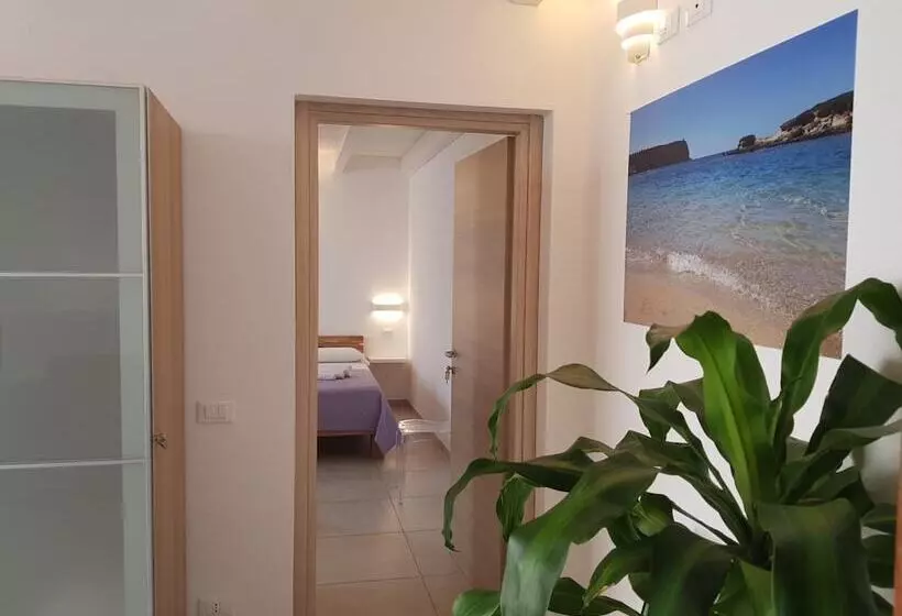 ベッドアンドブレックファースト B. Sinis