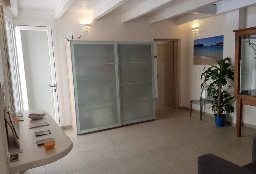 ベッドアンドブレックファースト B. Sinis