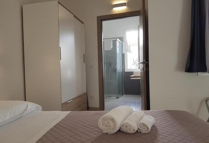 ベッドアンドブレックファースト B. Sinis