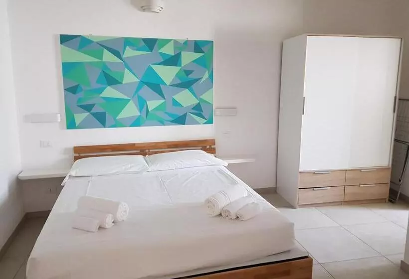 ベッドアンドブレックファースト B. Sinis