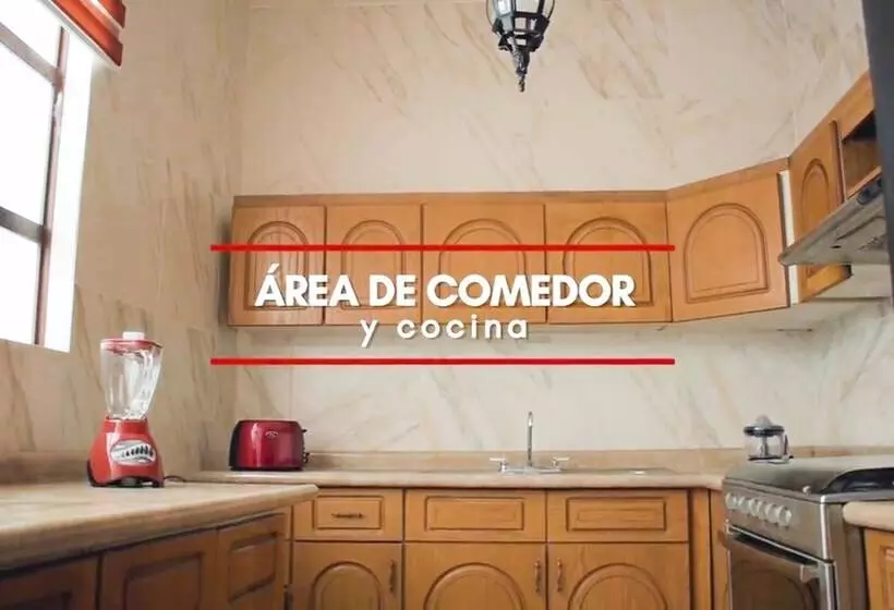 Hostal Doña María   Hostel