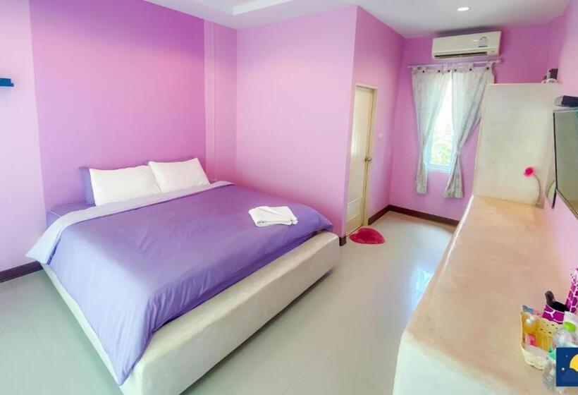 هتل Baanchomjan @ Suanphung