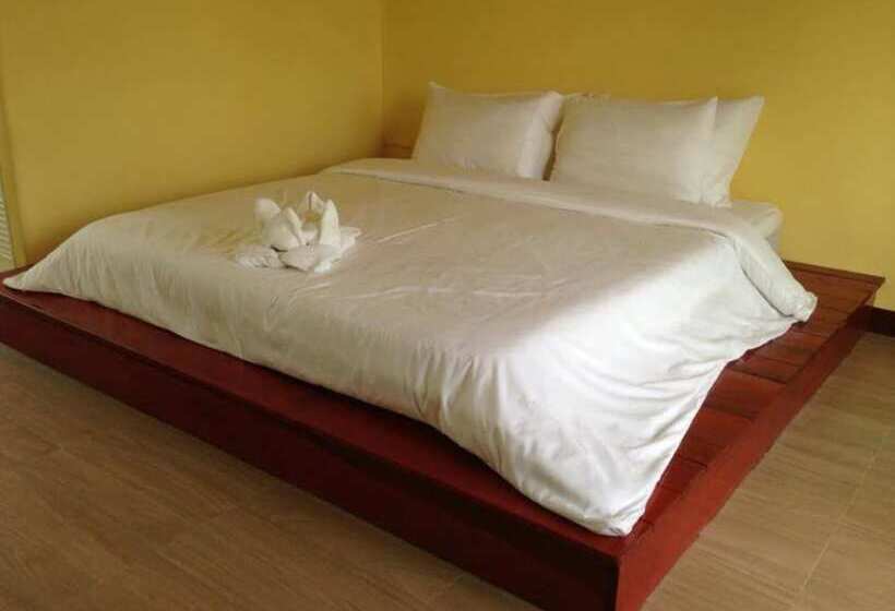 هتل Baanchomjan @ Suanphung