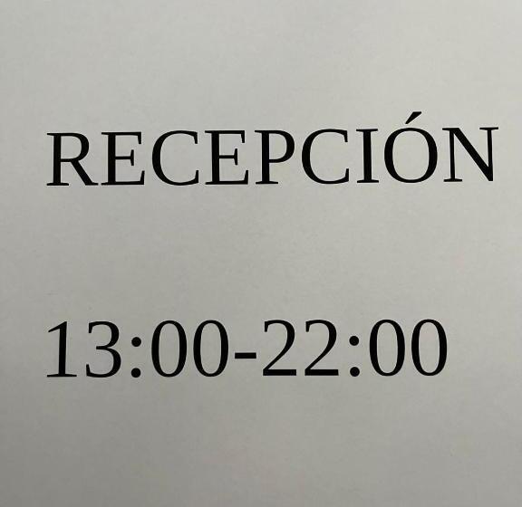 호텔 Hostal Cerecedo