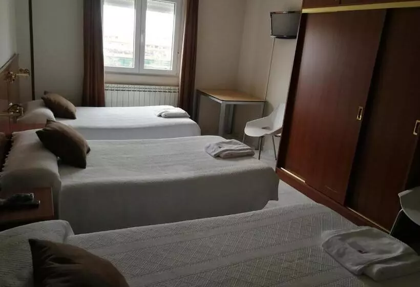 ホテル Hostal Cerecedo