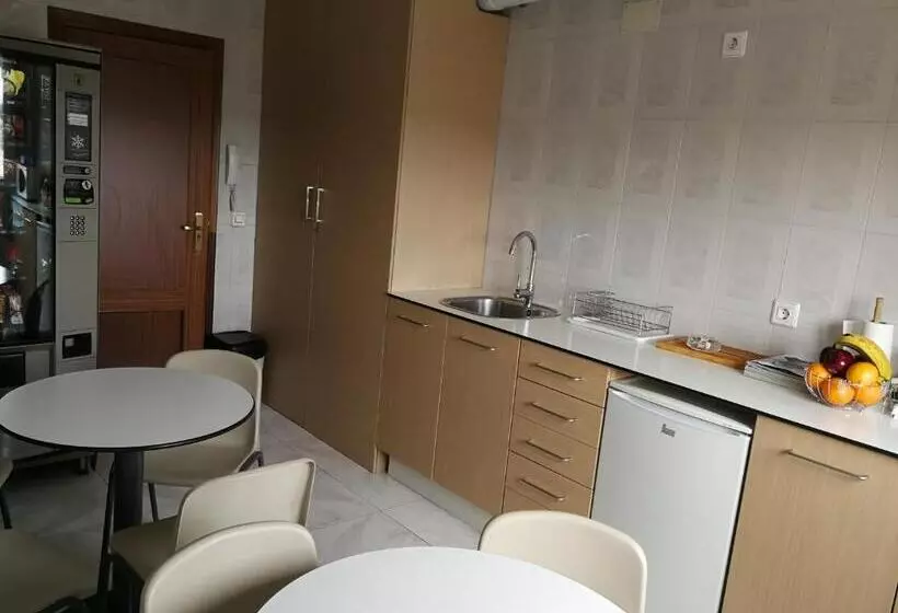 ホテル Hostal Cerecedo