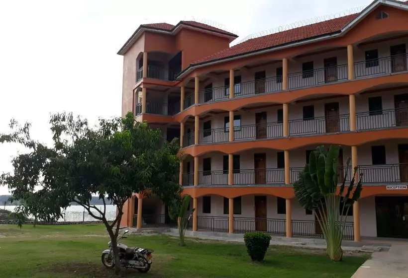 هتل Nabinonya Resort Beach