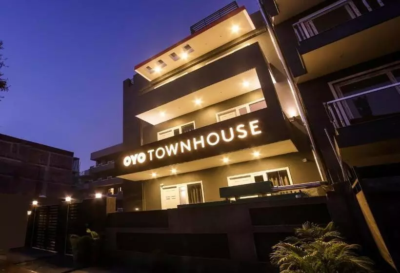 ホテル Townhouse Unitech Cyber Park Gurgaon Near Omaxe Celebration Mall