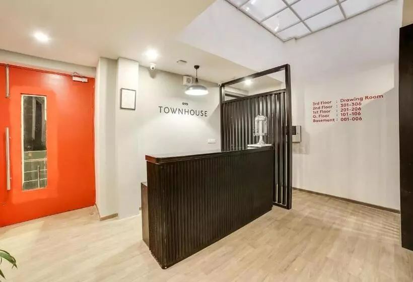ホテル Townhouse Unitech Cyber Park Gurgaon Near Omaxe Celebration Mall