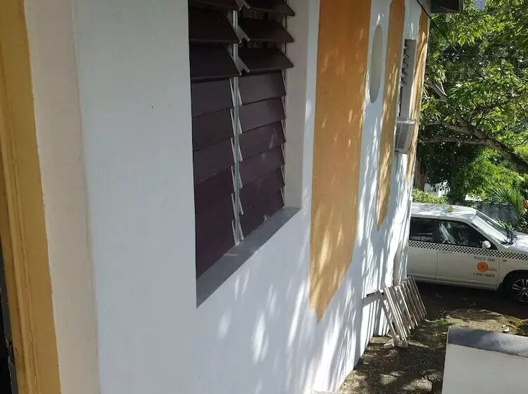 پانسیون Cozy Family Inn