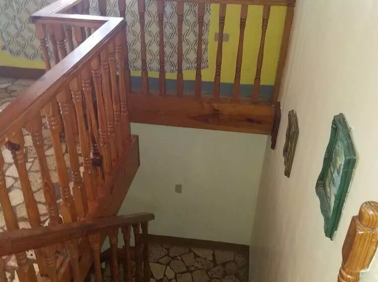 پانسیون Cozy Family Inn